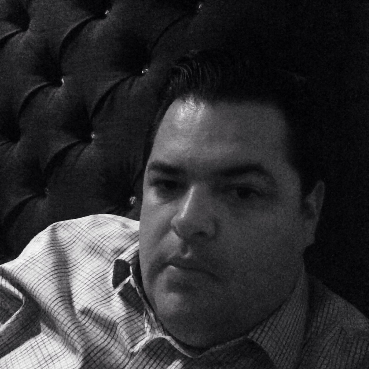 Empresario , Alegre , Emprendedor orgulloso de ser Mexicano y que gusta del mariachi y el buen tequila.