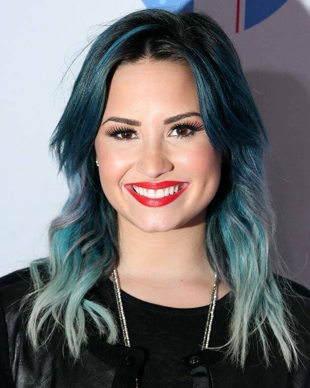 READBIO54966574's profile picture. Follow @princess_ale19 !xoxo ask her for a jc follow :) must be following her :p or just follow bc youre rad and cute :-) 3