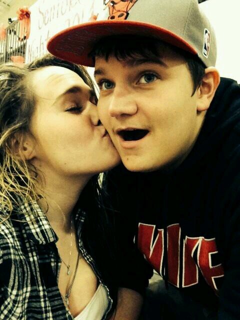 i love @aehutchins__ :)