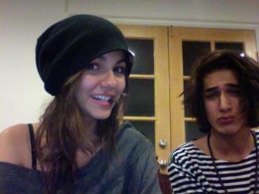 beckandrob_'s profile picture. Beck and Robbie here,Beck is dating Tori and Rob is dating Trina,both with @toritrinav