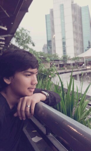 roniiii_15's profile picture. 