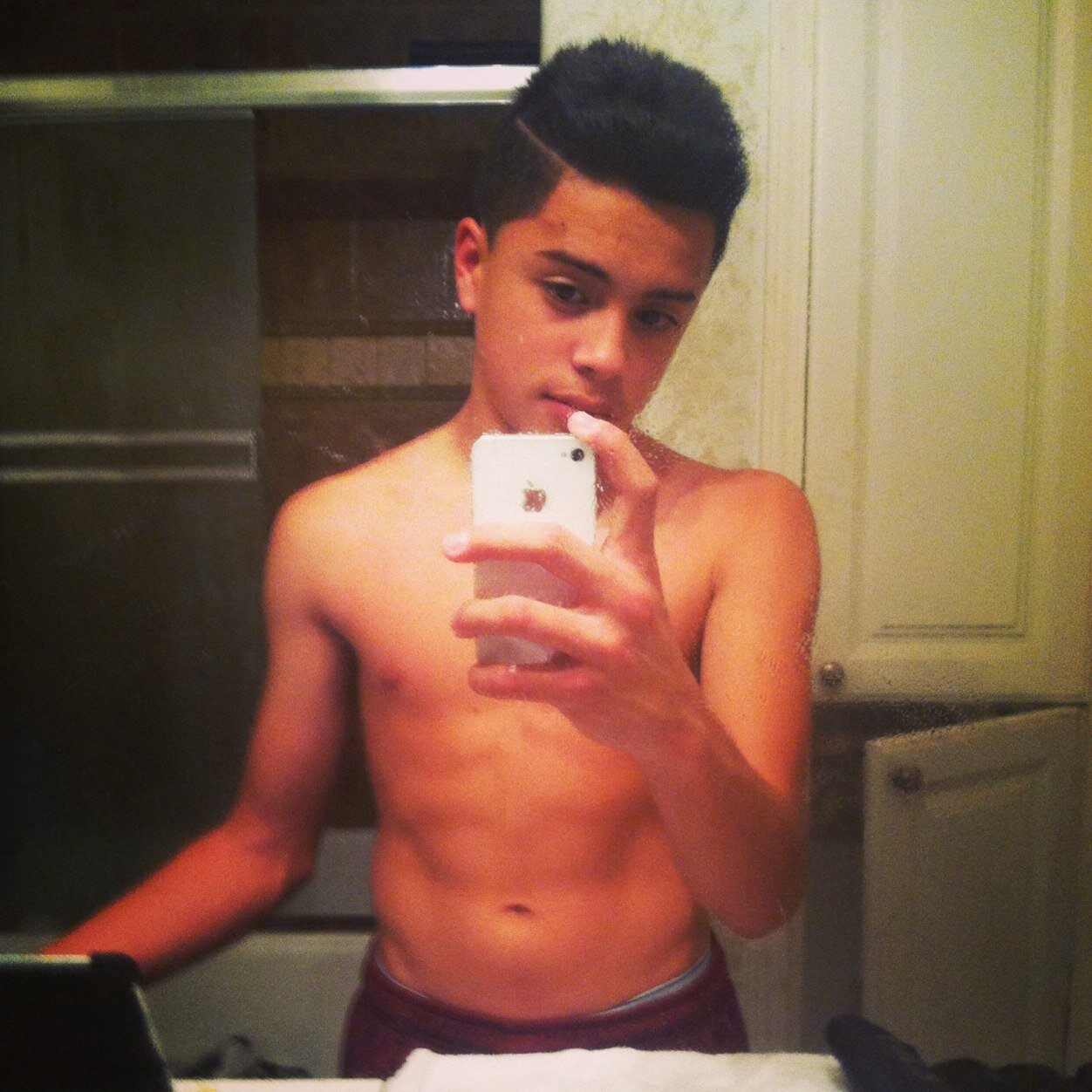 BirdmanReyes's profile picture. Single/trying to find the right girl!!