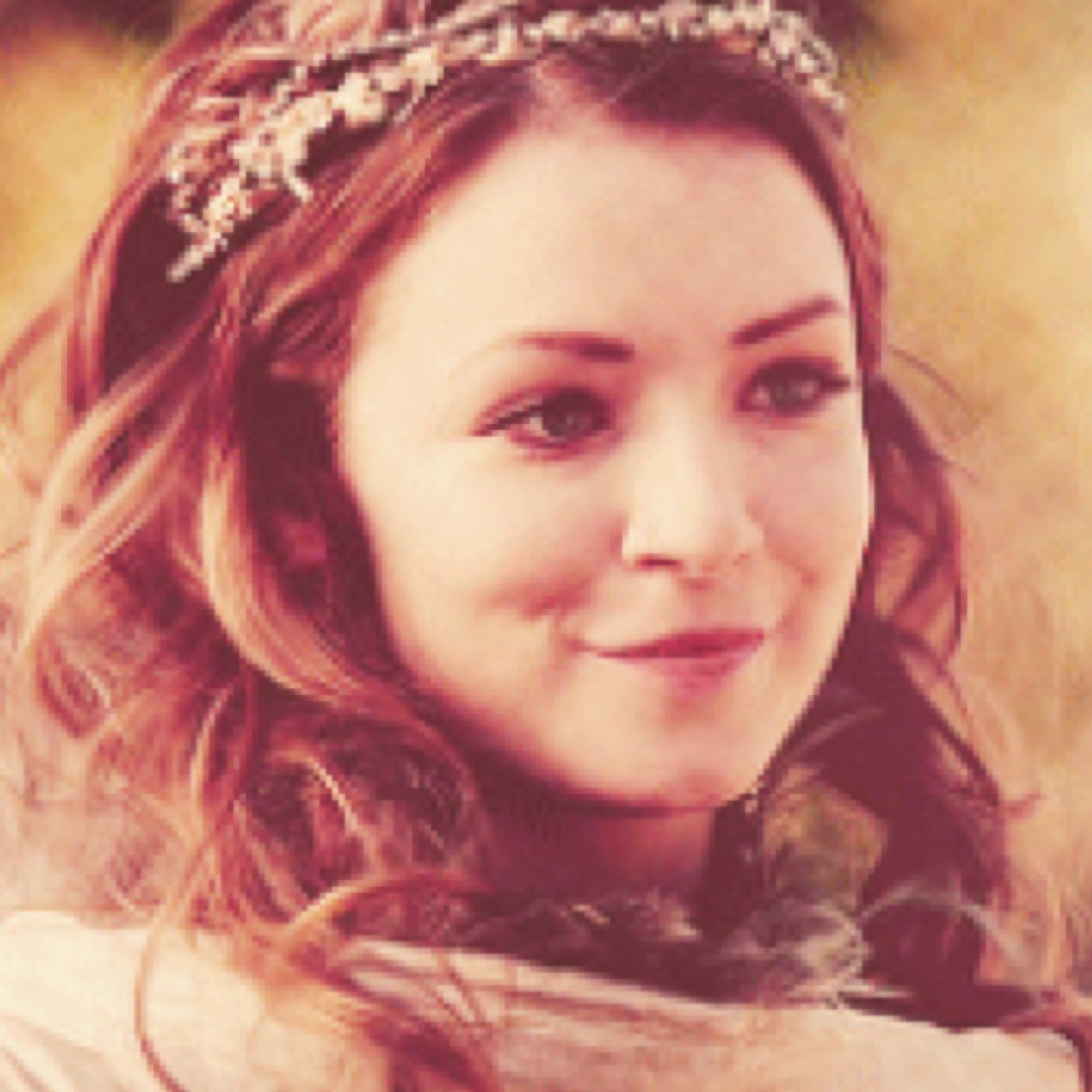 SlumberBeauty's profile picture. Been put through centuries of sleep all thanks to Malificient. [ #RP #OUAT #SleepingWarrior ]