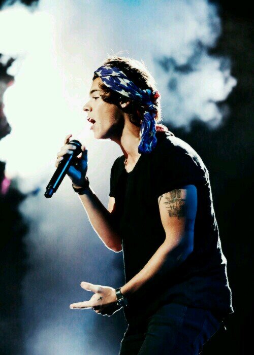 lukespiizzaa's profile picture. hey beautiful u just got a free follow from her so if u could please follow @hugstonarry it'd be so nice of you ilysm :)