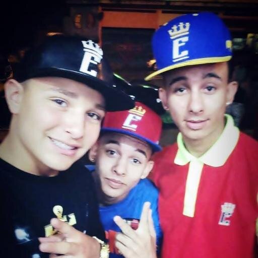 Guizão ♥♥♥♥♥♥ VO FALA AS 4 COISAS QUE TODA GUINATICA GOSTA, LINGUA TANQUINHO BUNDA E GUIROCA ♡ :3 :3 4/08 dia que começei a ser Guinatica