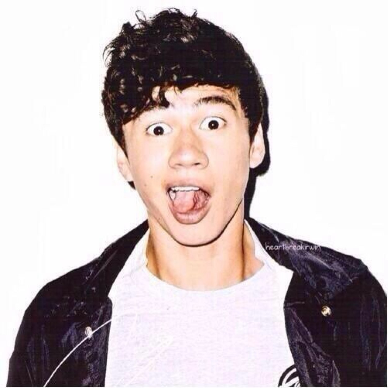 He will follow you, dont give up on trying. (Follow my main? @cliffordftziam )