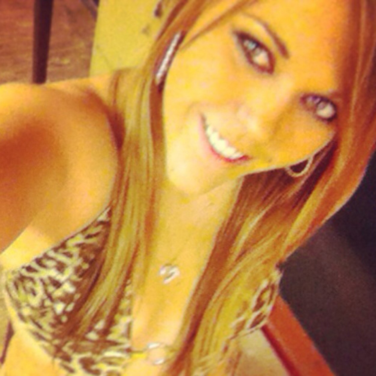 Hello im Stephanie && i work in lexington an im a single mom with a beautiful 2 year old son who is my world Welp wanna know more? Then ask lol
-Toodles