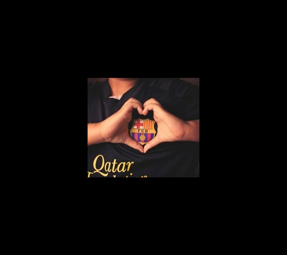 99% human 1% unknown, complicated. Islam. 22 y.o. learn to be a nurse. Fidelitat blaugrana sense limits.