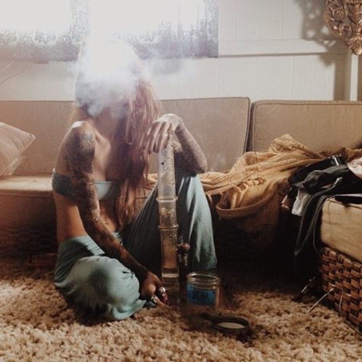 I post pics of the lovely #marryjane #marijuana #weedporn #stoners 
I follow back :)