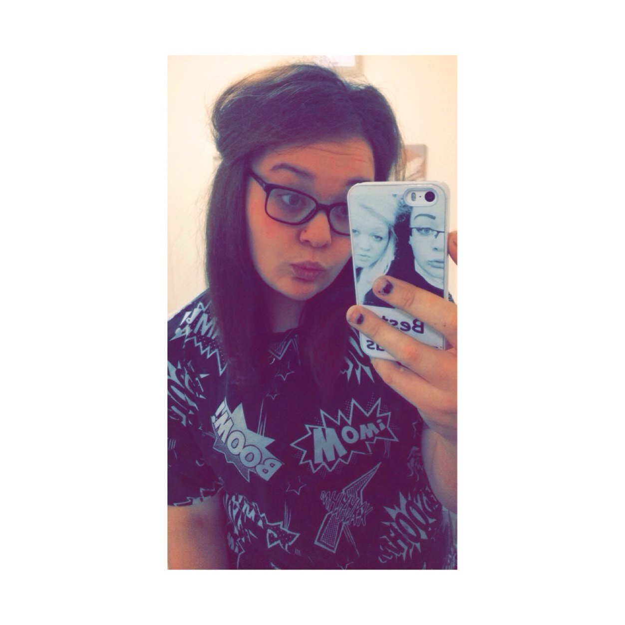 ;its chelsea:3 ;ifollow back:D facebook-Chelsea Louise Kelly ;go on, rape my follow button dare you..
