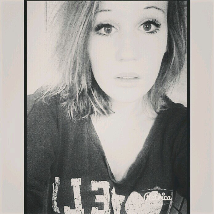 VictoriaVWahler's profile picture. http://t.co/ZJz9PmXIOw
instagram : victoria_vlmn