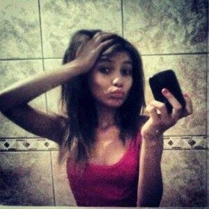 Ela é chata , ela e meiga , ela é perfeita , ela é minha , TE AMO loirinha do meu core 3 /@Pdc_vah