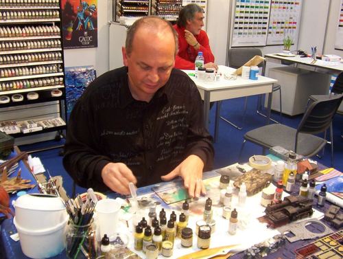 Ich bin der einzige Händler weltweit, welcher seit 15 Jahren die Produkte der Fa.Vallejo auf der Internationalen Spielwarenmesse in Nürnberg vorführen darf.