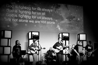 Instagram/Periscope/Snapchat: @RisingWorship