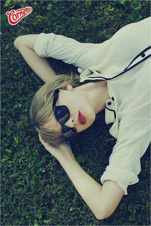 Taylor Swift stuff || Payment via BCA only || Shipping via JNE || Pin BB: 74831429  Whatsapp: 087871204750 LINE: annisarisyanthi