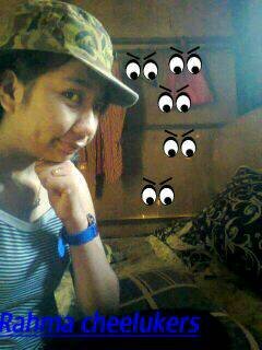 rahmaajhala's profile picture. simple