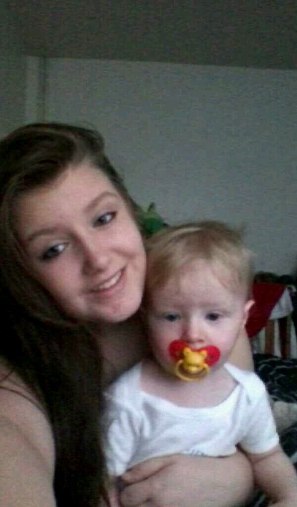29B979B6 adddd!      Mckenzie my world:') snapchat; chloelaurennn98 :*