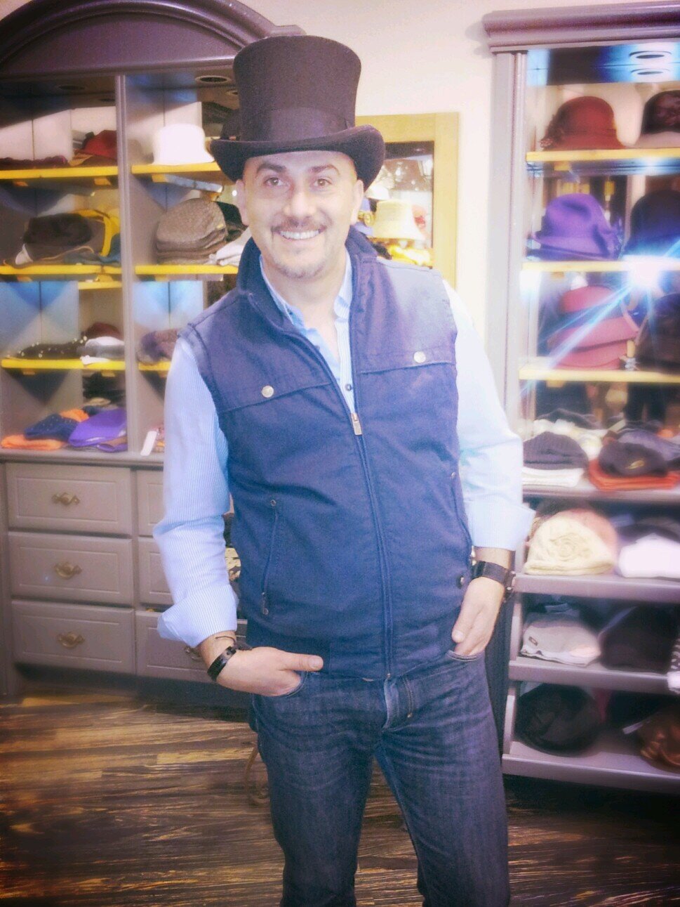 Saeed_altal's profile picture. Co-founder of Protocol International LLC , partner /Optimed Group