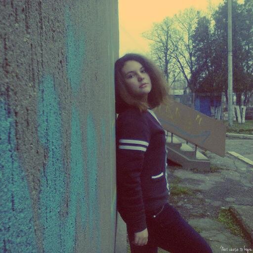 My name is Alexandra, I live in Buzau... Follow mee ;o33