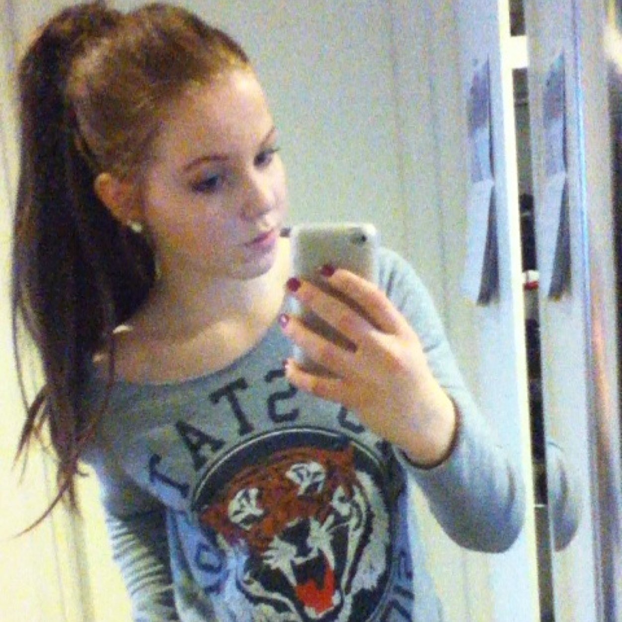 19, Finland/Oulu hoodit