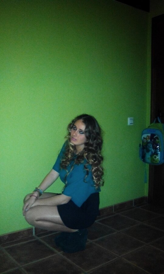 titulo de la eso , y grado medio de administrativo gestion .. ♥tengo gaanas dee tii ♥