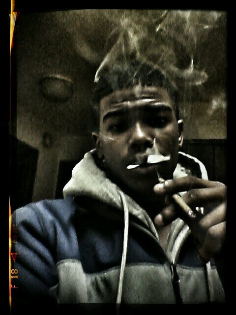 from Flint Michigan chilled layed back smoke weed dnt drink...like too have fun, I rap stay in the studio 24/7 getten too the moneyy but fwm....