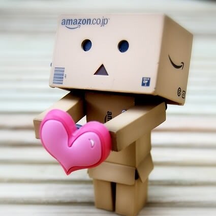 It's only make believe, isn't it..? | Wohin gehen wir, wenn wir den Glauben an die Liebe verloren haben?