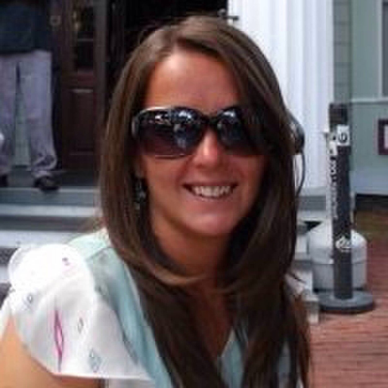 DebbieKaru's profile picture. 