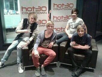 follow @cliffordismine_