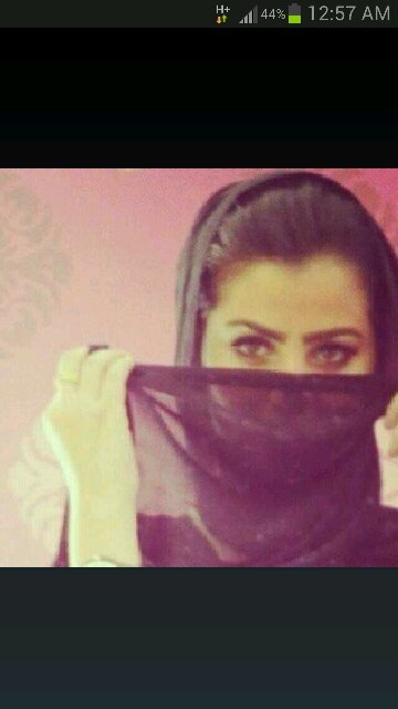student at Bahrain Teachers College♡