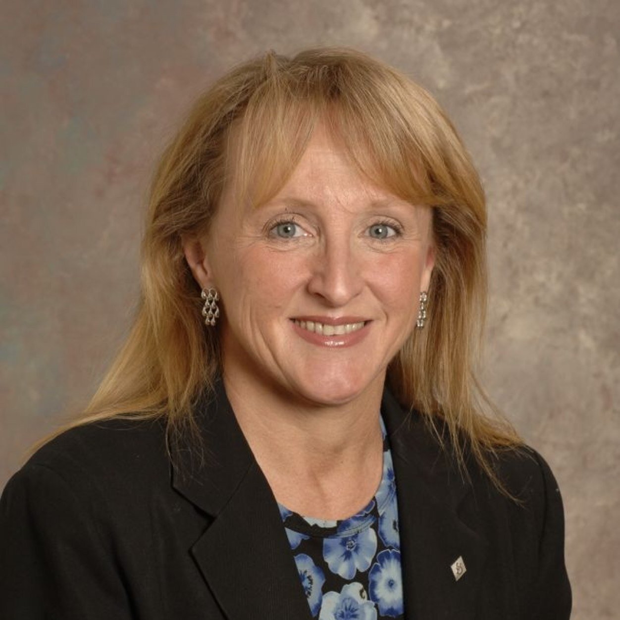 Dr. Lynn Snyder-Mackler Profile