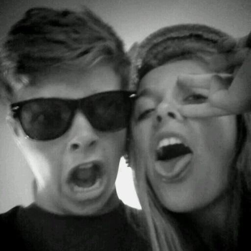 oliverzurg's profile picture. Apple lover, What would i do without music? Efficiency is intelligent laziness.