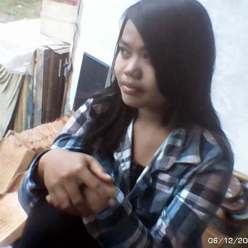 trsnymlah saat kau mgingatku..............
karna saat itu q, sngt mrndknmu...........
