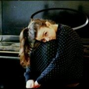 Crazyoz3a's profile picture. ﻣﺶ ﺑﺤﺐ ﺃﺗﻜﻠﻢ ﻋﻦ ﻧﻔﺴﻲ ﻛﺘﻴﺮ ﻛﻔﺎﻳﺔ ﺍﻧﻲ ﻟﻤﺎ ﺑﻔﺘﺢ
ﺑﺎﺏ ﺍﻟﺘﻼﺟﺔ .. ﺍﻟﺘﻼﺟﺔ ﺑﺘﻨﻮﺭ :'D :-P