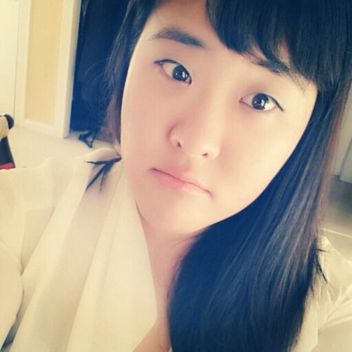 dr_alysssa's profile picture. Smile & Love.