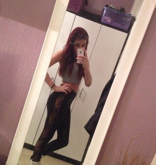 rhiannongrove12's profile picture. Follow me and ill follow you back :)