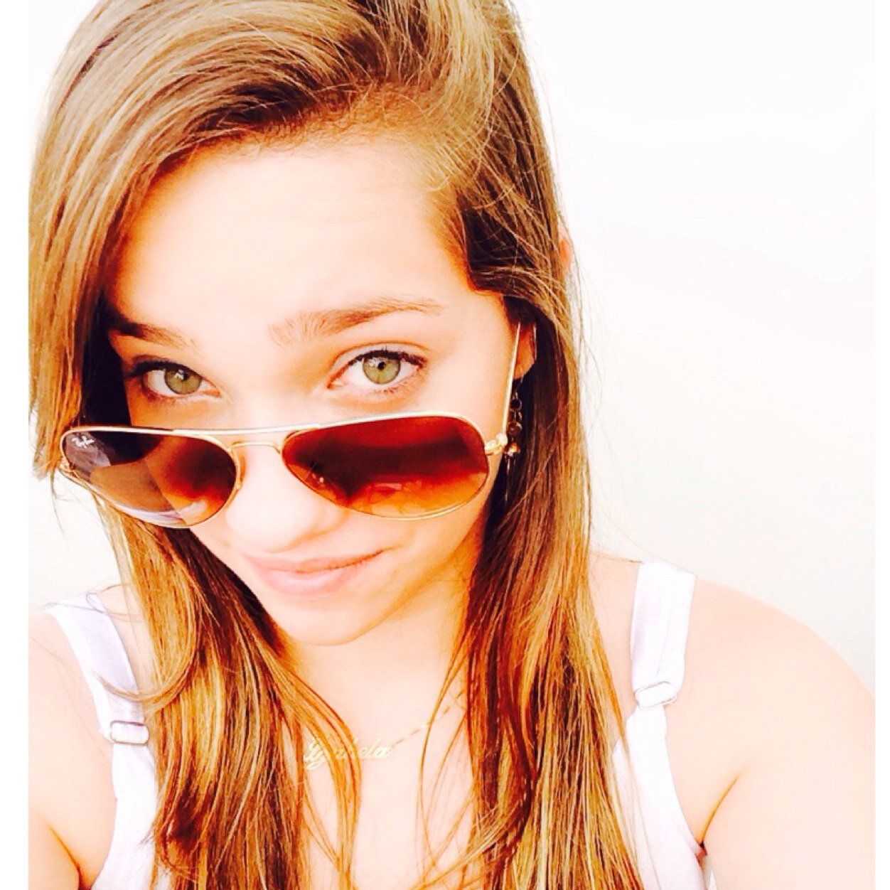 Antes de começar a criticar os defeitos dos outros, enumere ao menos dez dos teus. (Abraham Lincoln) / http://t.co/leullan0