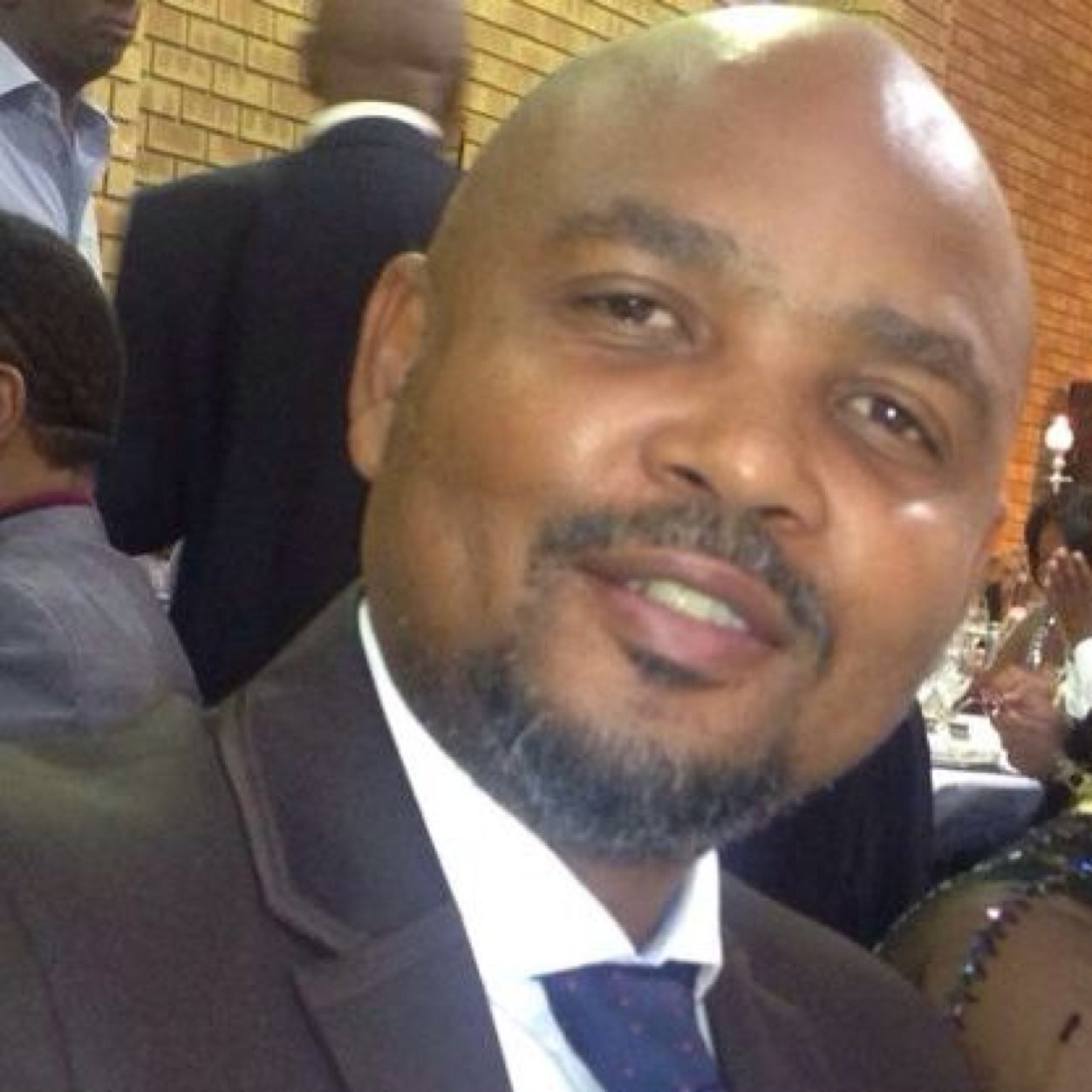 MolefiSam's profile picture. 