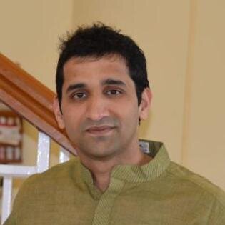 IT professional,loves travelling, interest in technology, politics, cricket ...