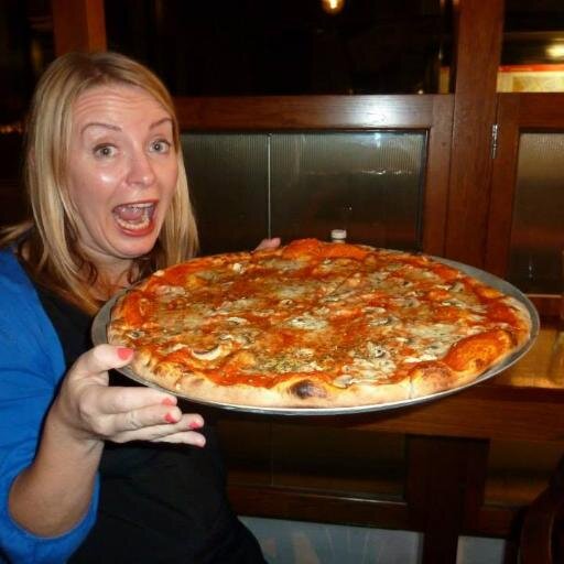 lynie_r's profile picture. cheese loving, south east london fanatic