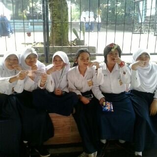 Tutup Akun. Follow twitter yg baru @NadyaRahma74