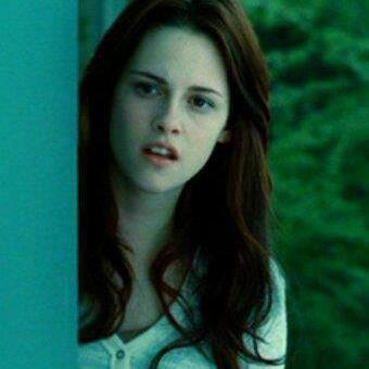 Hi, Im Isabella Swan.I'm 18, I'm a vampire, married to #EdwardCullen, my daughter is @MyProtector_ & my son @EJCullen1 (RP)