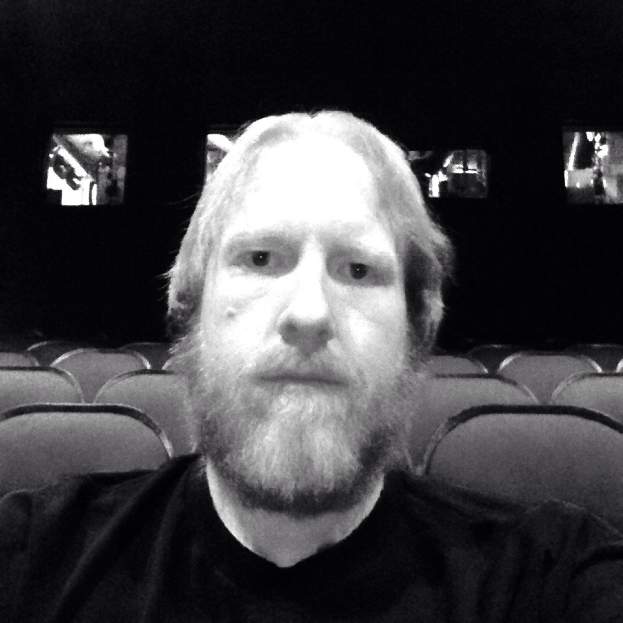 I mainly tweet about: movies/music. Not so much anymore about horse racing/New York Mets.