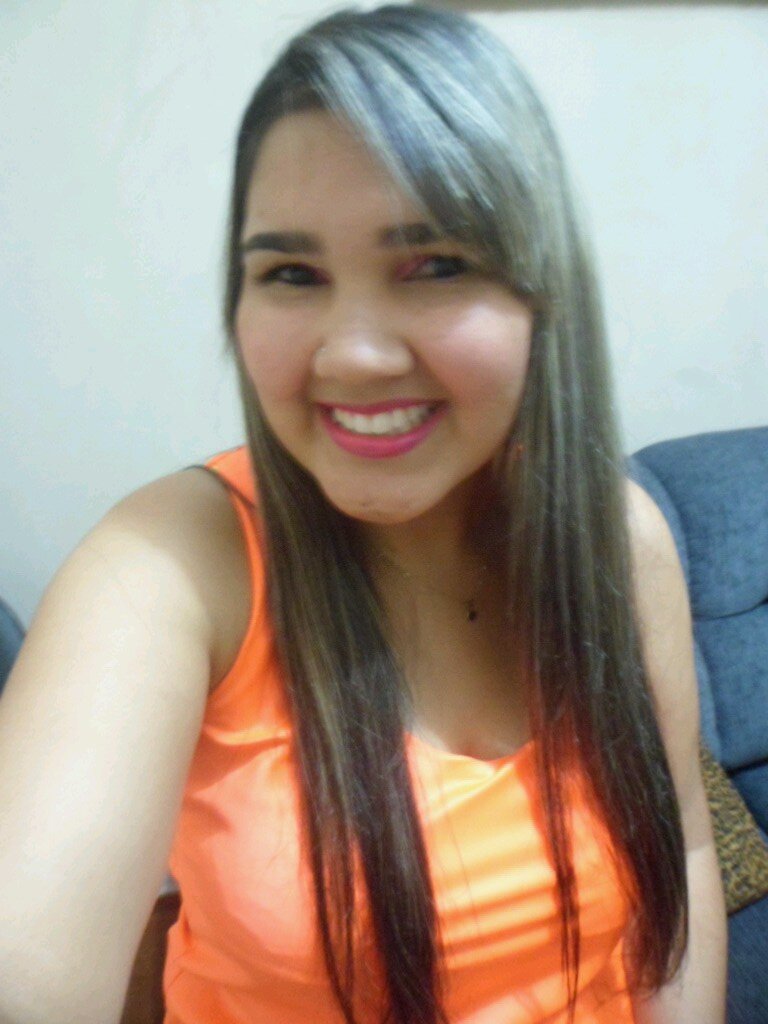 Promoção: Pague minhas contas, resolva meus problemas, lave minhas roupas, e ganhe inteiramente grátis o direito de falar da minha vida!!!