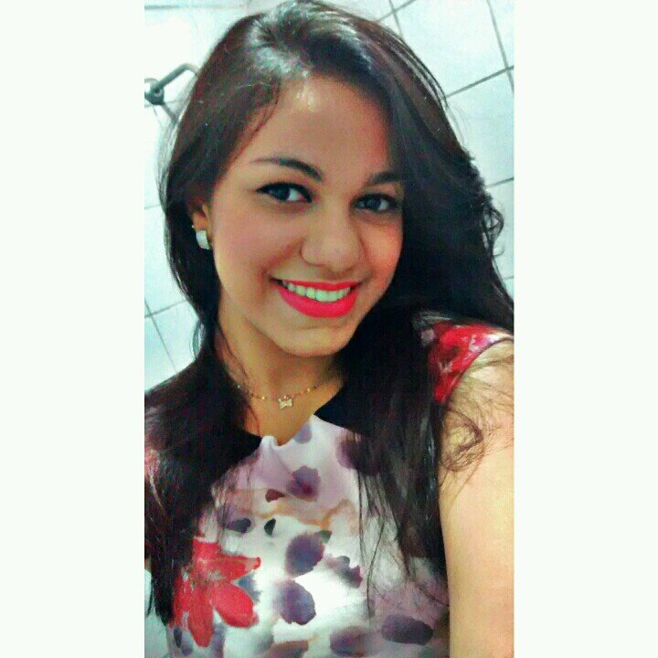18 anos, estudante, leonina, amante da vida e do tempo!