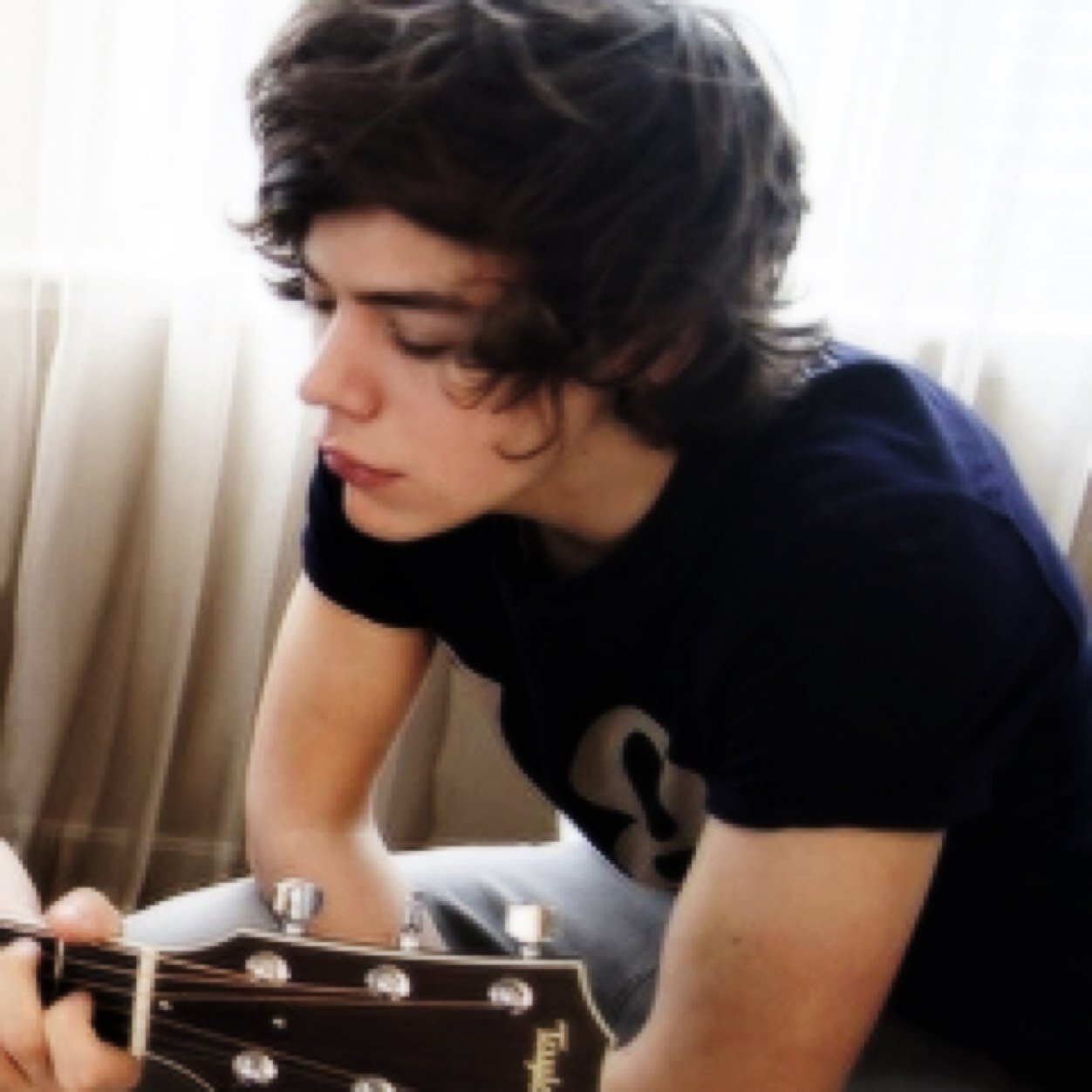 He'll follow you soon babe, don't worry - @indiekidlarry