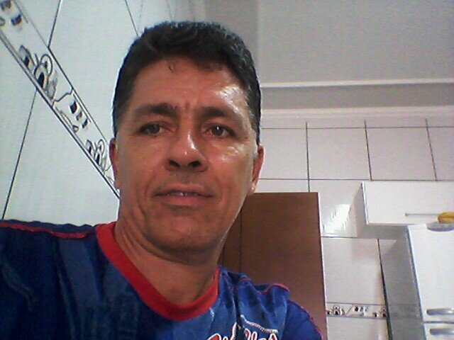 DEUS MOTIVO DE MINHA EXISTENCIA,SOU TOTALMENTE DEPENDENTE DELE,AMO MINHA FAMILIA,MEUS NETINHOS MINHA VIDA,AMIGOS NÃO DA PRA FICAR SEM ELES,VIVER É UMA GLORIA