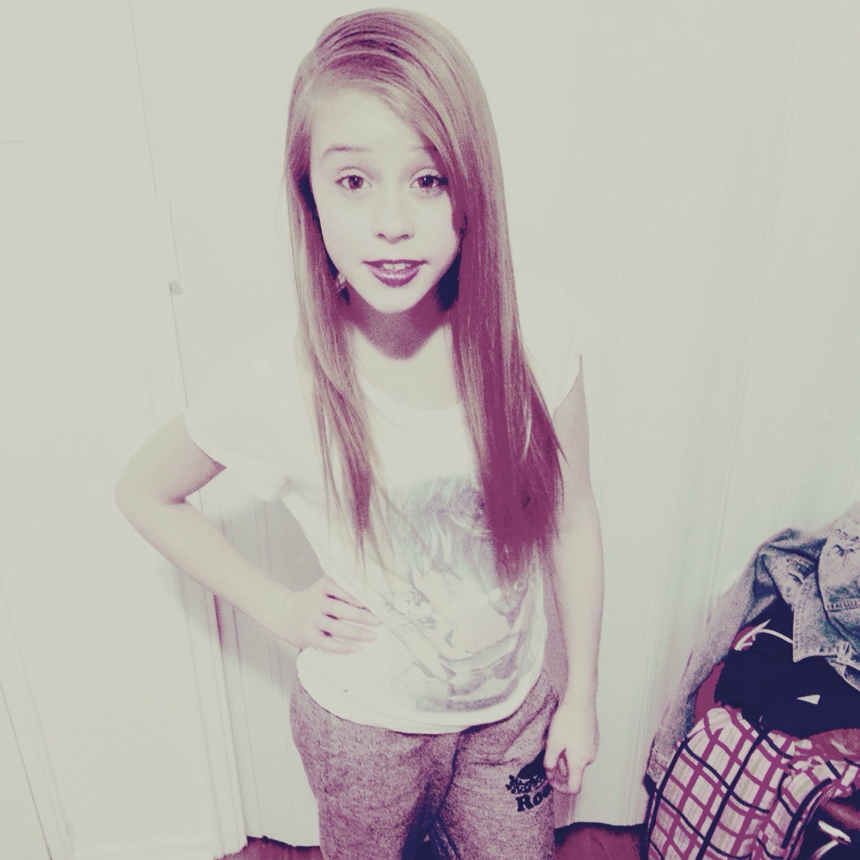 i am 12 years old love being crazy i live eating food hanging with friends follow for a follow!!