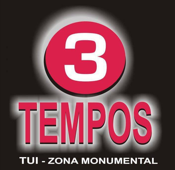 3 Tempos es un local situado en la ciudad de Tui, siendo uno de los clásicos y más antiguos en la ciudad que cuenta con más de 30 años de historia.