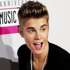 Belieber./ Let's make the world better/ Believe in your dreams and make them happen, do not expect anyone disturb the ♡ ♥